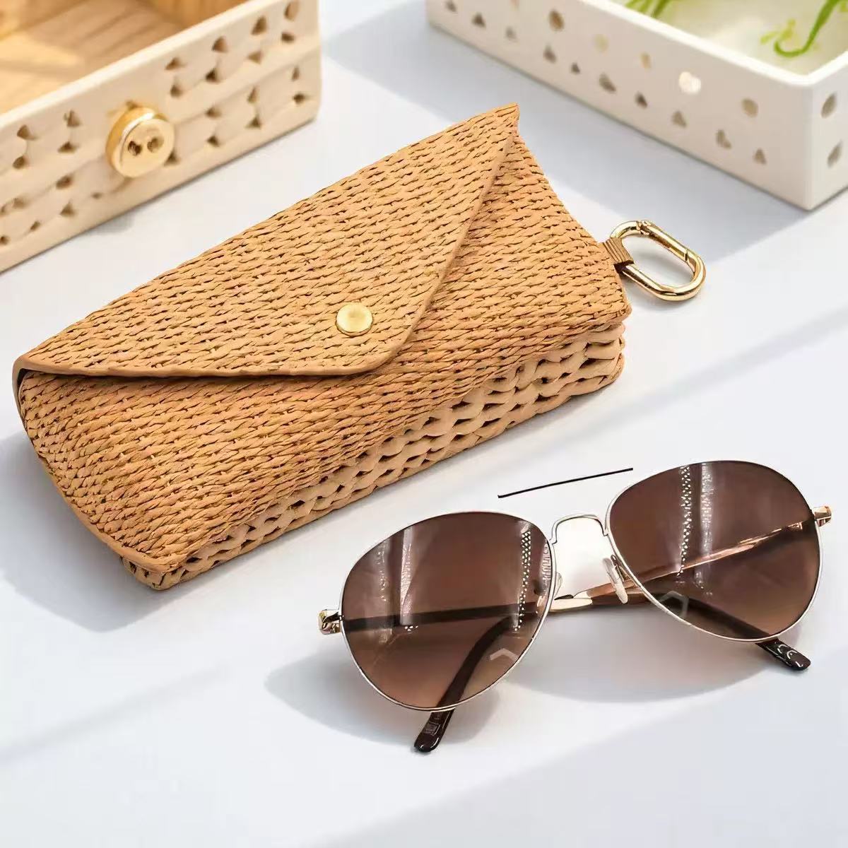 Retro Glasses Case For Men And Women Convenient Simple Personality Sun Sunglasses Case Portable Eye Case Foldable Spectacle Case Handmade Linen Portable Outdoor Vintage Glasses Case