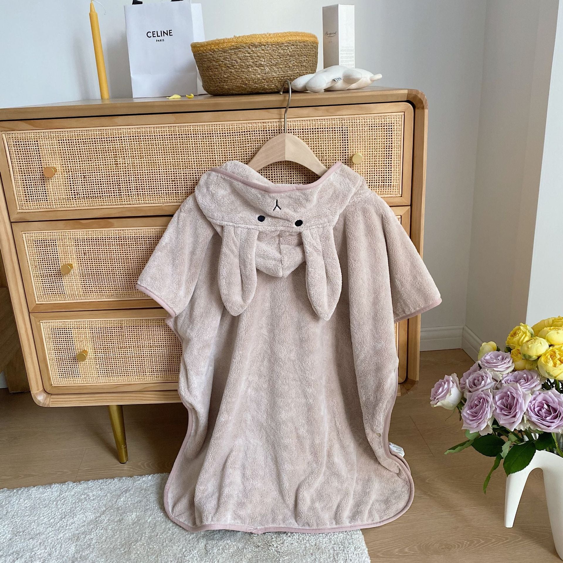 Trendy Rabbit Cartoon Bathrobes For Girls Boys Unisex Soft Hooded And Comfortable Kids Vintage Design Bathrobes