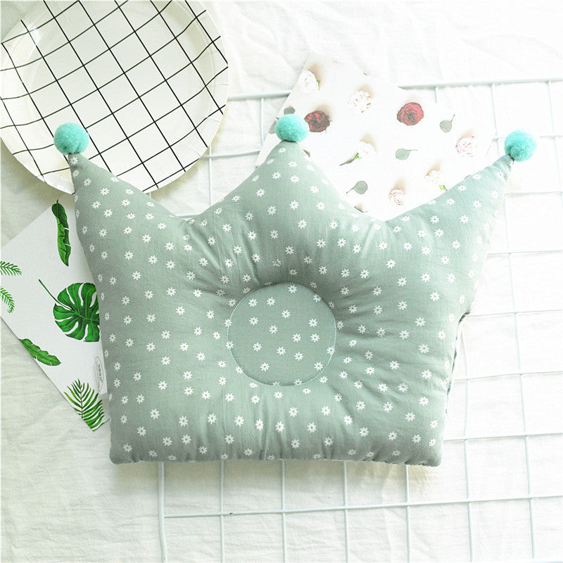 Newborn Baby Shaping Pillow Cute Crown Shape Backrest Cushion Anti-head Correction Bed Neck Support Pillows Baby Pillow Baby Bedding Air Mesh Organic Cotton Soft Baby Pillow Newborn Anti Flat Head Syndrome for Crib Cot Baby Pillow