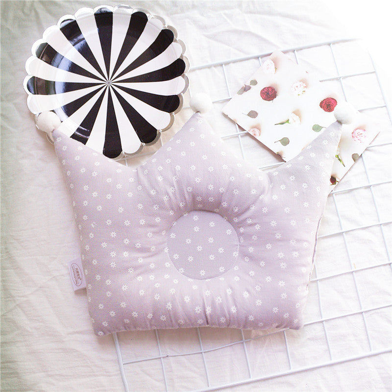 Newborn Baby Shaping Pillow Cute Crown Shape Backrest Cushion Anti-head Correction Bed Neck Support Pillows Baby Pillow Baby Bedding Air Mesh Organic Cotton Soft Baby Pillow Newborn Anti Flat Head Syndrome for Crib Cot Baby Pillow