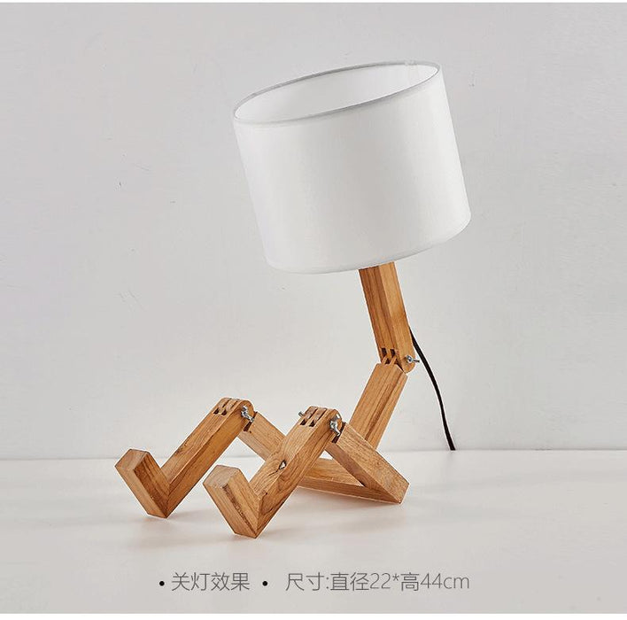 New Modern Luxury and Retro STEVVEX Wood Robot Shape Folding Table Lamp Creative European Fashion Bedroom Study Bedroom Bedside Linen Lamp Shade Table Lamp