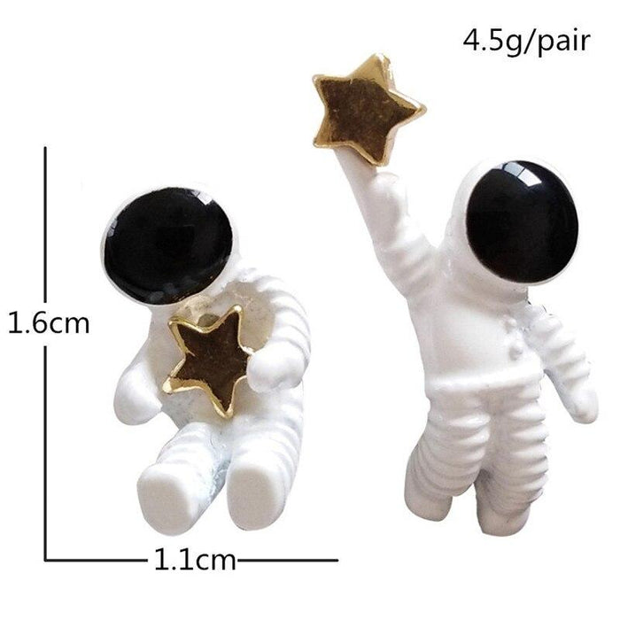 Luxury Astronaut Unique Pentagram Contracted Fashion Earrings  For Ladies and Women Elegant New Trend Style