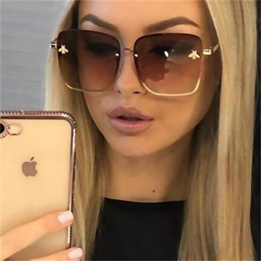 2021 New Fashion Lady Oversize Rimless Square Bee Sunglasses For Women  With Small Bee Glasses Design Gradient Sunglasses With UV400