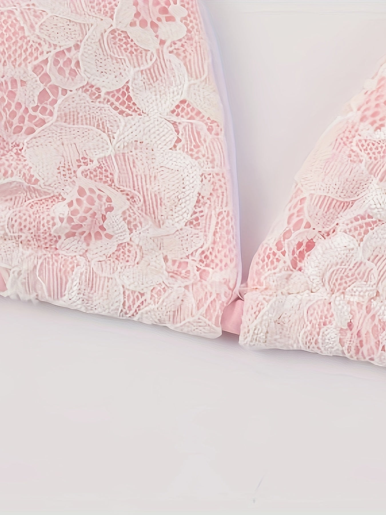 Riviera Glow Color Block Halter Bikini Set for Women – Deep V-Neck Lace Trim Two-Piece Flattering Swimsuit with Adjustable Tie Back & High-Cut Bottoms – Ultra-Stretch Polyamide Swimwear for Confident Summer Style