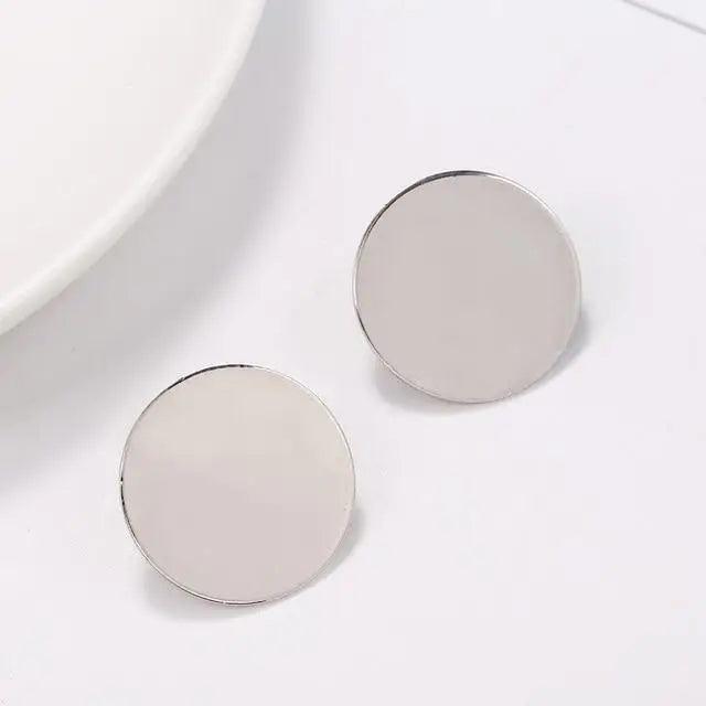 Gorgeous Gold Textured Large Pendant Women’s Earrings Unique Metal Brilliant Drop Earrings for Women And Girls