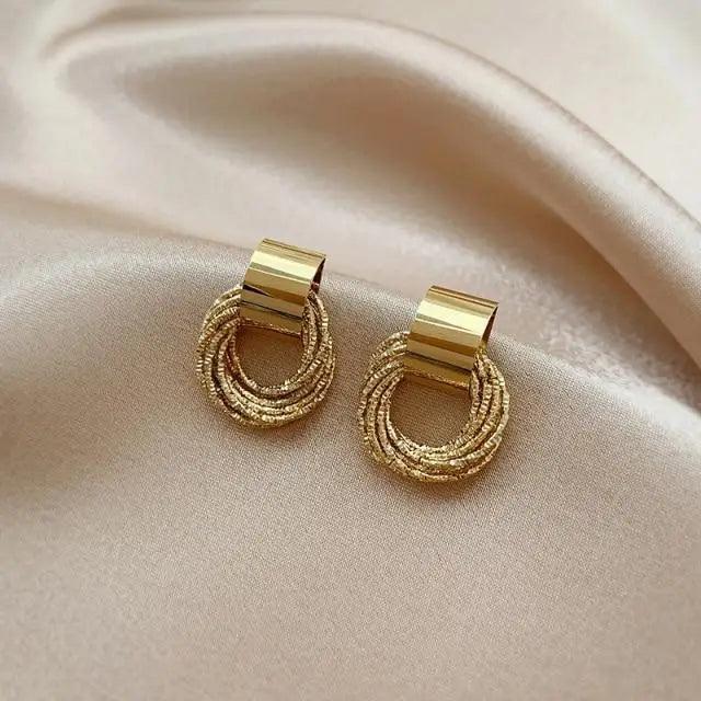 Modern Luxury Elegant Women and Girls New Brown Earrings For Women Vintage Style Trendy Elegant Jewelry Ladies Accessories - ALLURELATION - 573, earrings, earrings for girls, earrings for ladies, Elegance earrings, fashionable earrings, Fashionable ladies jewelry, gift earrings, jewelry, matching jewelry, party earrings, Stylish Brown women's earrings, trendy earrings, Vintage Earrings for women, wedding jewelry - Stevvex.com