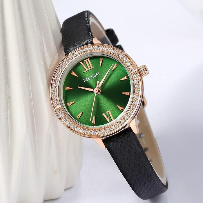 2021 Luxury New Fashion Womens Watch Waterproof Quartz Wristwatch Crystal Round Design Modern Leather Strap