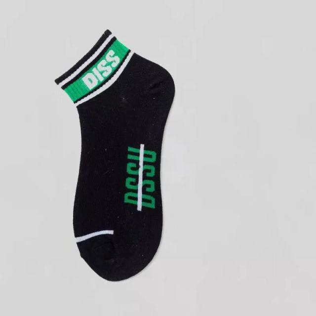 1 Pairs Men Tide Socks Autumn And Winter Low-Cut Solid Color Cotton Socks Maple Leaf Boat Socks Hip-Hop Skateboard Short Socks Unisex Style Boat Socks For Men And Women