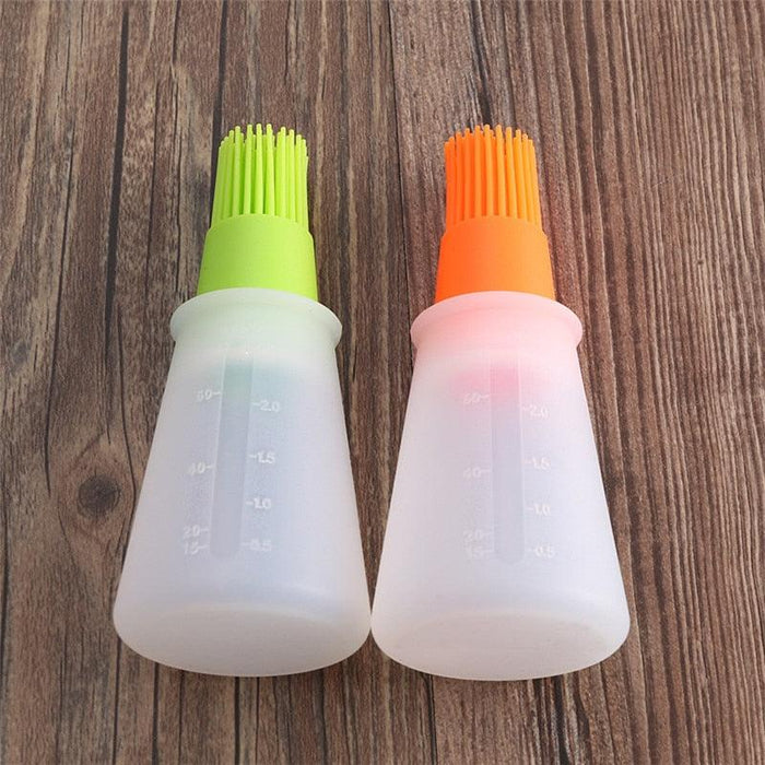 1 Pcs Portable Silicone Oil Bottle with Brush Grill Oil Brushes Liquid Oil Pastry Kitchen Baking BBQ Tool Kitchen Tools for BBQ Silicone Oil Container with Brush Spray Bottle Oil Dispenser for Kitchen Cooking BBQ