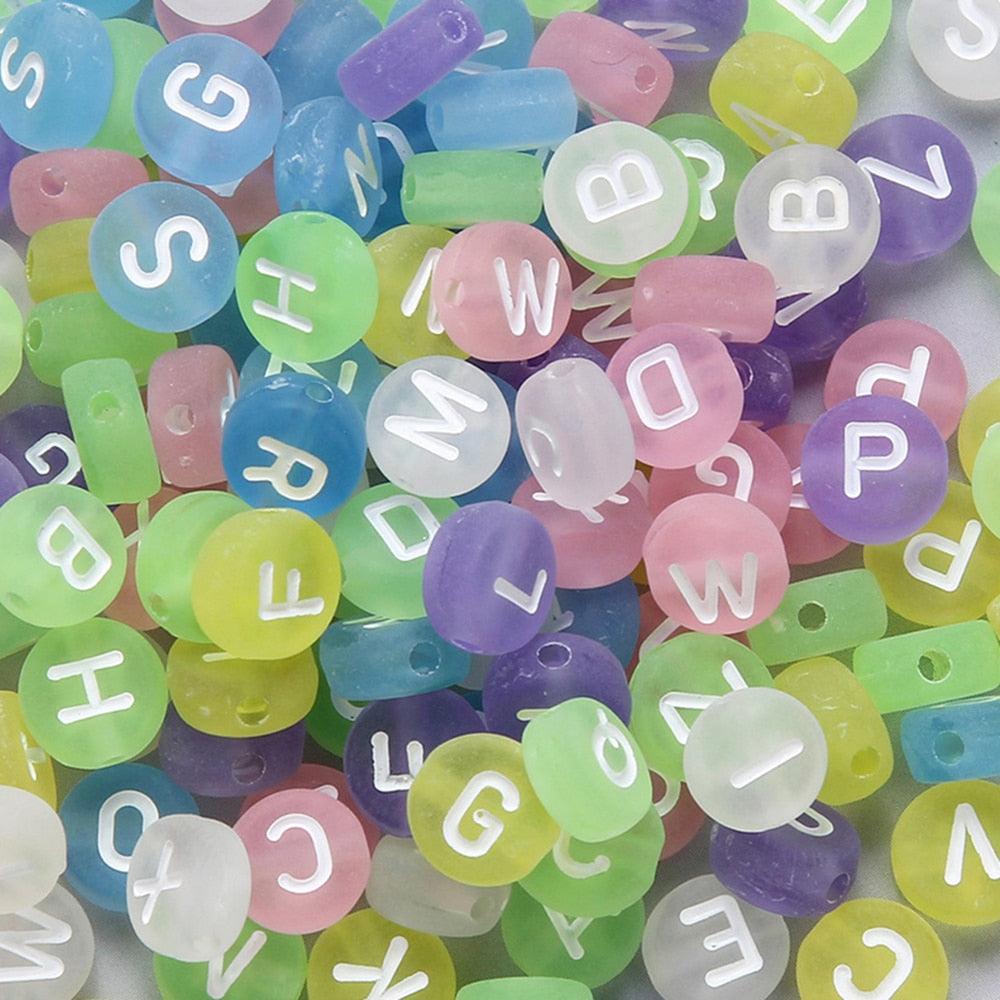 100Pcs/lot Gold Silver Color Letter Beads Flat Round Acrylic Alphabet Spacer Beads For Jewelry Making Bracelet Necklace Acrylic Alphabet Letter Beads A-Z Letter for Jewelry Making