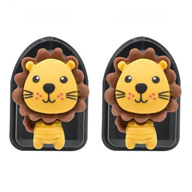 2 Pcs Simple Car Small Hooks Cartoon Decorative Cute Car Dashboard Hook Mini Hanger for Mask Heart Adhesive Hook for Hat Coat Towel Wall Hanging Multi Vehicle Sticky Hooks Durable Holder Automobile Styling Interior Organizer Ornaments Hook