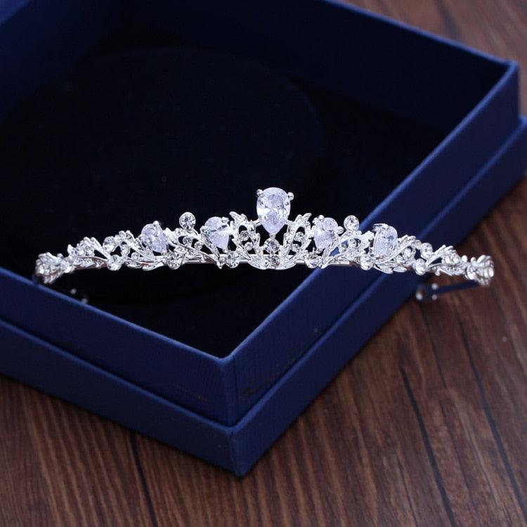 Fashion Zircon Bridal Tiara Headpiece Silver Color Crystal Wedding Crown Hair Accessories Women Birthday Party Rhinestone Crowns Princess Crown For Women Silver Queen Crowns Rhinestone Tiara For Prom Party Christmas