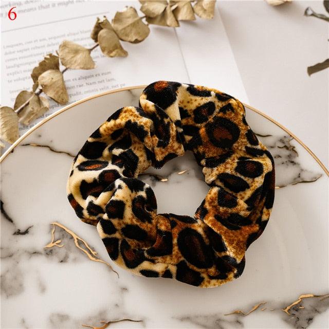 Leopard Velvet Scrunchies Hair Accessories For Women Girl Elastic Hair Ring Hair tie Ponytail Holder Rubber Hair Band Ponytail Holder Accessories for Women And Girls