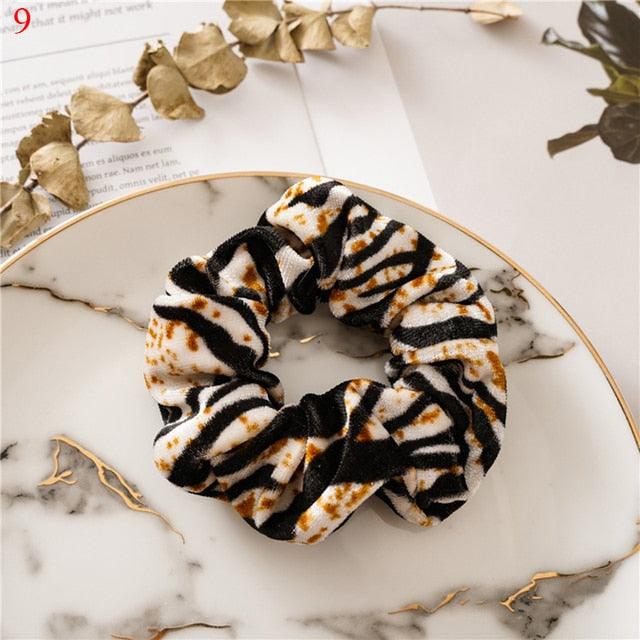 Leopard Velvet Scrunchies Hair Accessories For Women Girl Elastic Hair Ring Hair tie Ponytail Holder Rubber Hair Band Ponytail Holder Accessories for Women And Girls