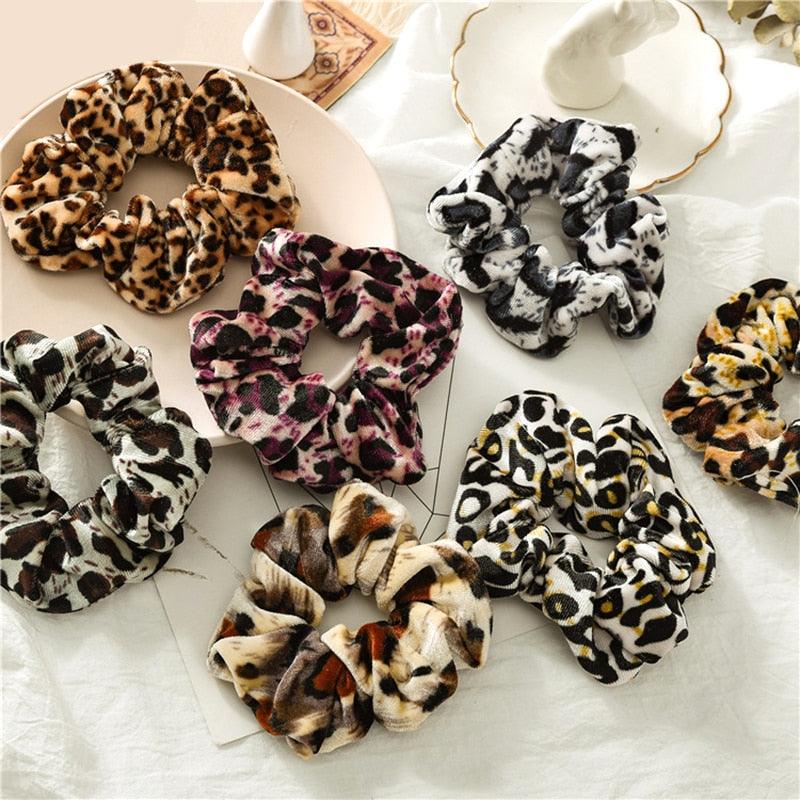 Leopard Velvet Scrunchies Hair Accessories For Women Girl Elastic Hair Ring Hair tie Ponytail Holder Rubber Hair Band Ponytail Holder Accessories for Women And Girls