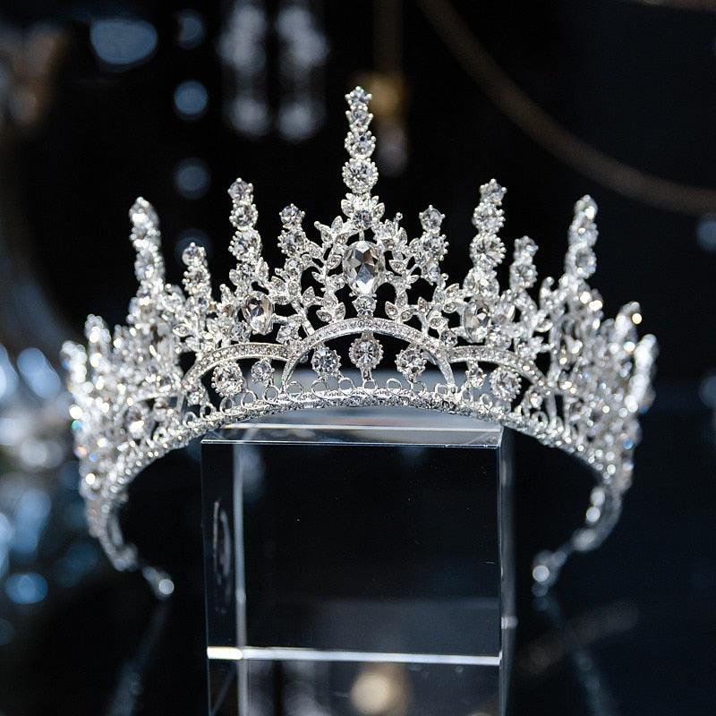 Luxury Silver Color Crystal Bridal Tiaras Crown Rhinestone Pageant Headpieces Wedding Hair Accessories Crystal Wedding Crown Princess Tiara For Halloween Party Prom Pageant Crown Cake Topper Hair Accessories