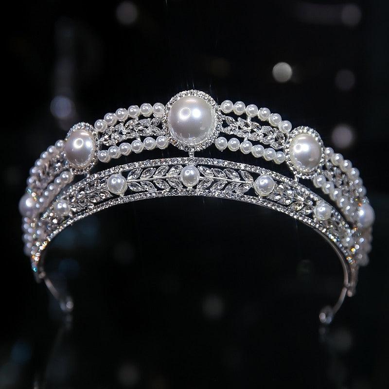 Luxury Silver Color Crystal Bridal Tiaras Crown Rhinestone Pageant Headpieces Wedding Hair Accessories Crystal Wedding Crown Princess Tiara For Halloween Party Prom Pageant Crown Cake Topper Hair Accessories