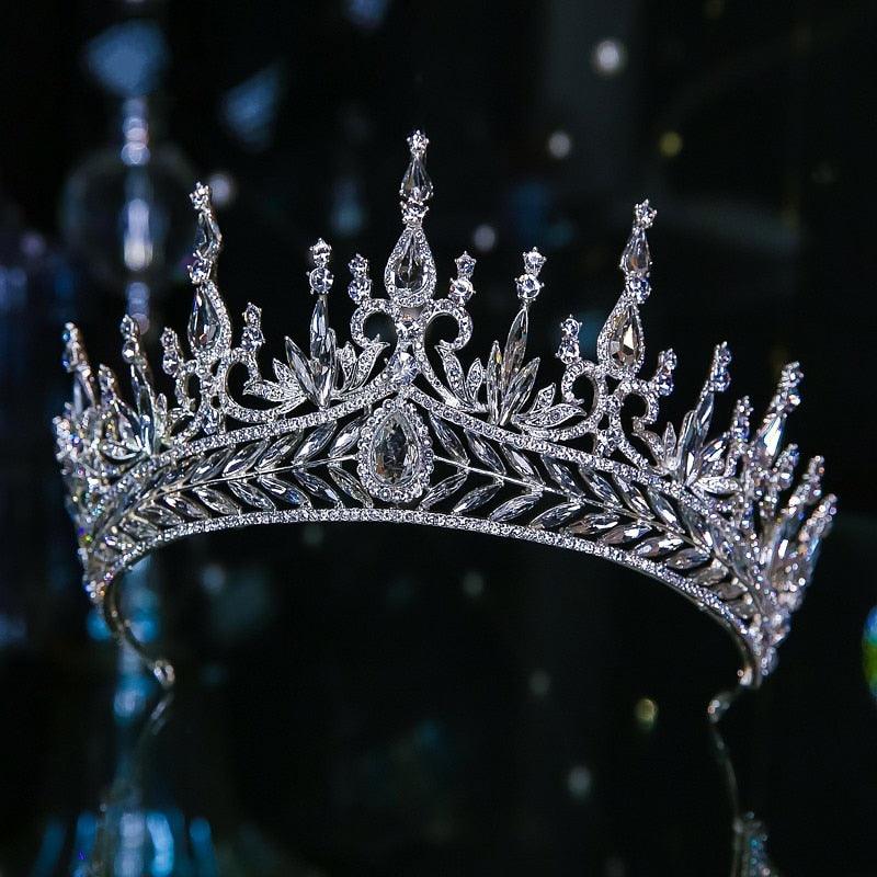 Luxury Silver Color Crystal Bridal Tiaras Crown Rhinestone Pageant Headpieces Wedding Hair Accessories Crystal Wedding Crown Princess Tiara For Halloween Party Prom Pageant Crown Cake Topper Hair Accessories