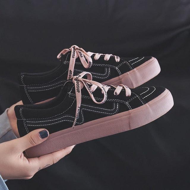 New Women Sneaker Fashion Breathble Vulcanized Shoes Platform Lace Up Casual White Tenis Sneakers Women Play Fashion Sneaker Low Top Elastic Canvas Flat Sneakers