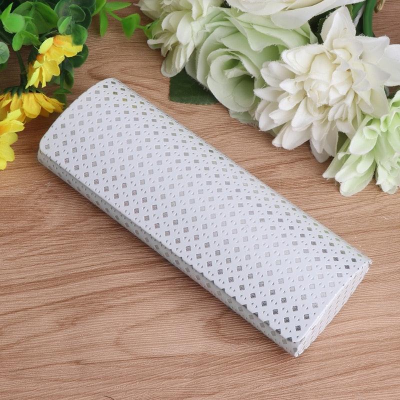 Portable Oval Hard Case Glasses Package Sunglasses Storage Box Magnetic Closure Glasses Holder Clamshell Case Portable Spectacles Reading Glasses Case Leather For Women