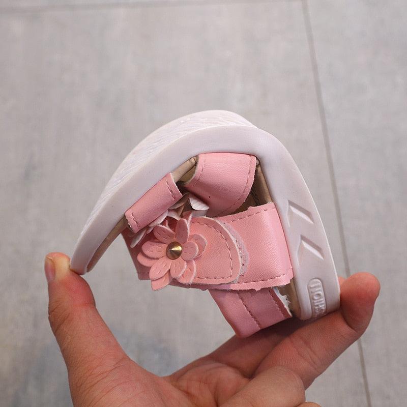 Children's Shoes Summer Style Sandals Girls Princess Beautiful Flower Shoes Kids Flat Sandals Baby Girl Girls Strappy Sandals With Flowers Open-Toe Dress Sandals Beautiful Outdoor Party Sandals