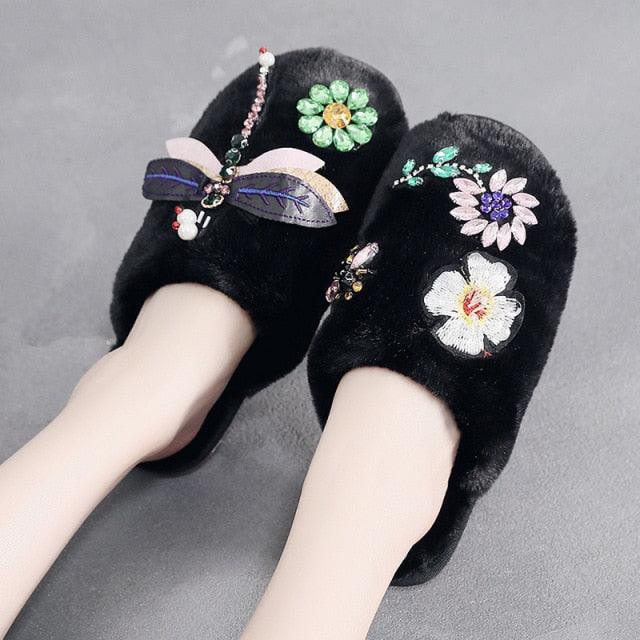 Winter Women Slippers Warm Plush Luxury Flip Flops Fur Slides Flat Lightweight Soft Indoor Slippers Soft Warm Memory Foam Slippers Faux Fur Lined Fluffy Slip On House Shoes