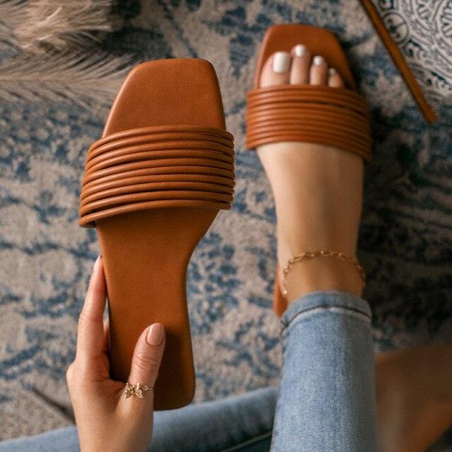 Soft Leather Woven Slippers Women Summer Flat Heels Beach Casual Slides Shoes Woman Outdoor Sandals Open Toe Slippers Summer Sandals For Women Flat Shoes Office Elegant Design Sandals