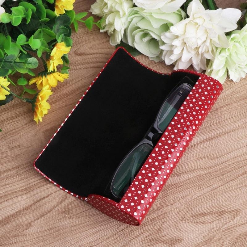 Unisex Fashion Men Women Glasses Case Protective Box Sunglasses Optical Reading Eyeglasses Clamshell Eyeglasses Case Portable Glasses Protection Case PU Leather  Eyeglass Case Colorful Black White Design