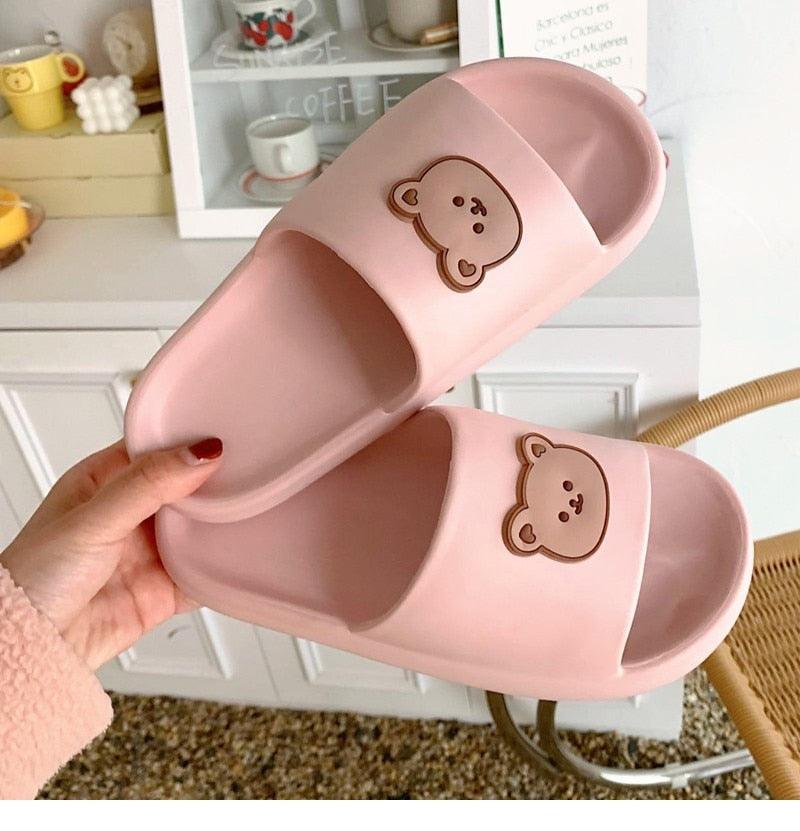 Unisex Summer Slippers Beach Slides Flip Flops Bear Thick Soled Boys Girls Bathroom Shoes Slides Sandals With Thick Sole Non-Slip Beach Pool Slides Open Toe Style Outdoor Slippers For Men And Women