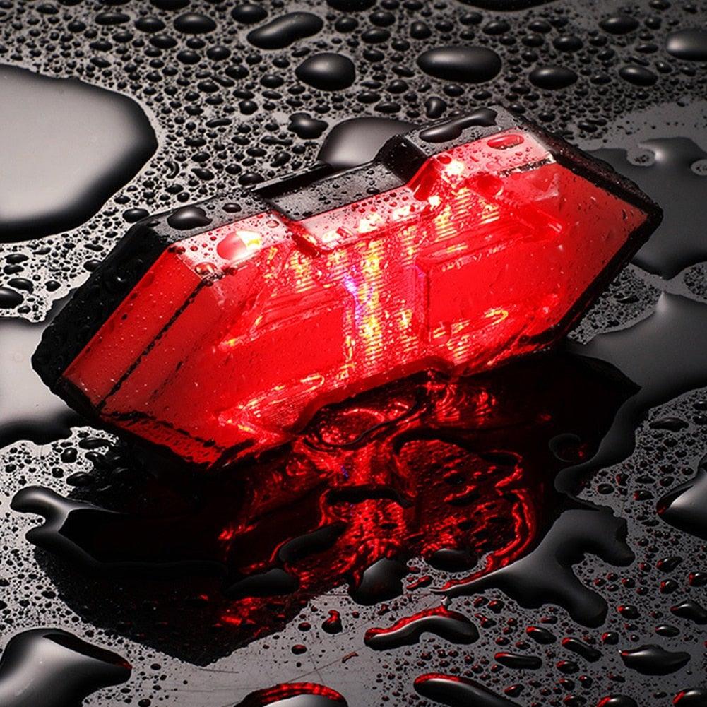 Wireless Remote Turn Signal Bicycle Light Indicator Smart LED Bike Taillight USB Rechargeable Cycling Rear Lamp USB LED Wireless Bike Rear Light Remote Control Bike Brake Light Bicycle Cycling Safety Outdoor Flashlight