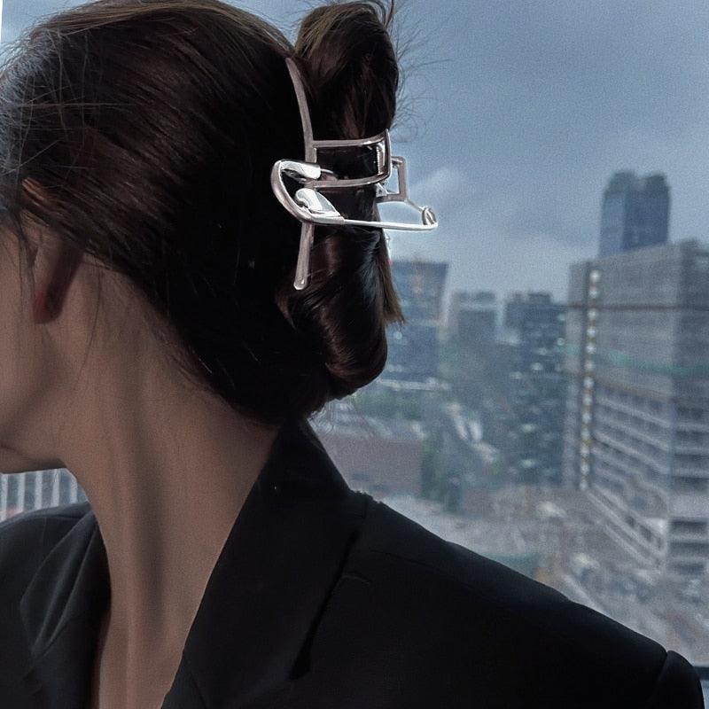 Woman Trendy Silver Pin Minimalist Dainty Design Hair Claws Women Hair Clips Fashion Hairpins Women Hair Accessories Hairgrip Barrettes Headwear