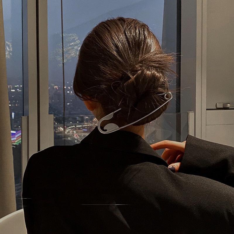 Woman Trendy Silver Pin Minimalist Dainty Design Hair Claws Women Hair Clips Fashion Hairpins Women Hair Accessories Hairgrip Barrettes Headwear